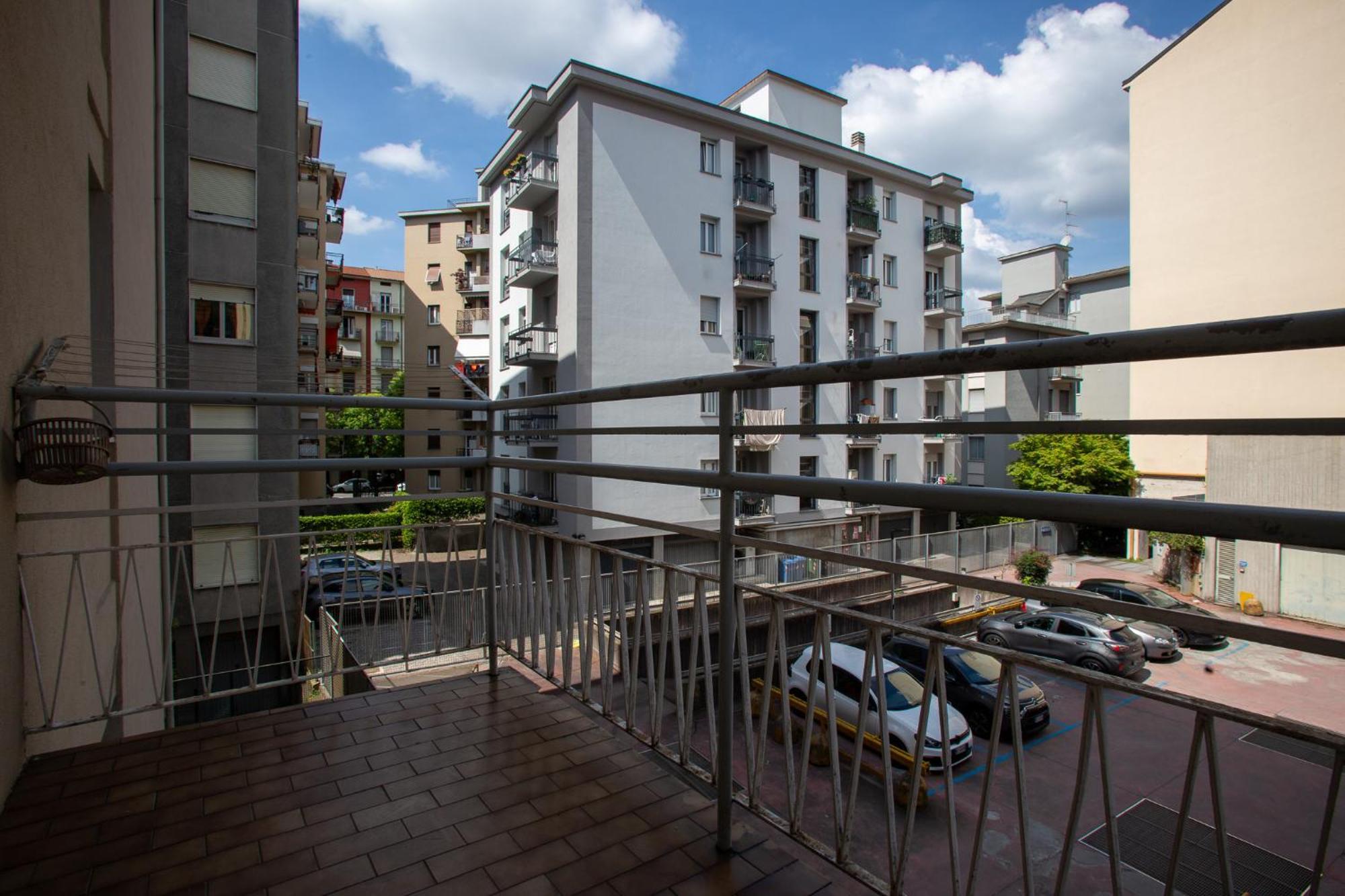 Апартаменты Ilaria House Комо Экстерьер фото